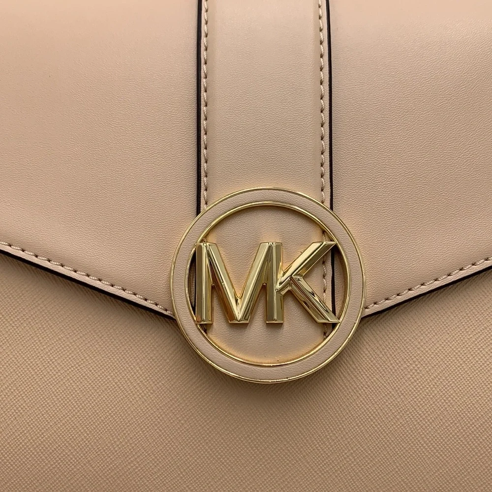 MICHAEL KORS CARMEN MEDIUM CONVERTIBLE SHOULDER BAG BUFF COLOR